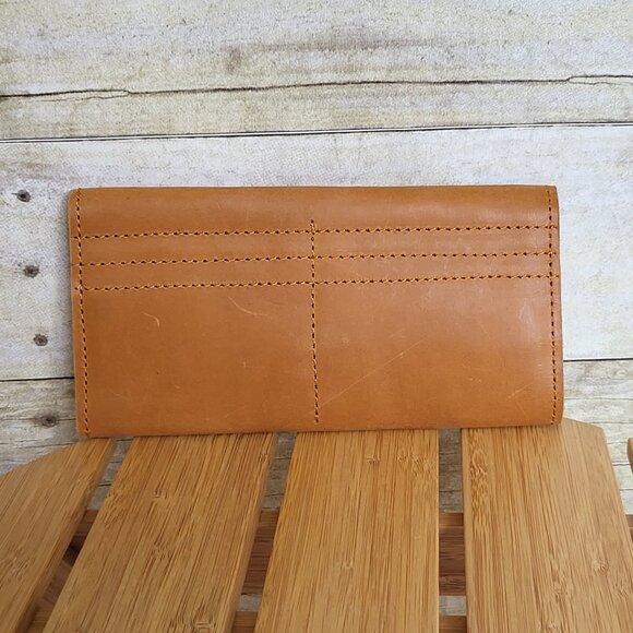NWOT Sseko Tan Oiled Leather Trifold Wallet - Picture 2 of 3